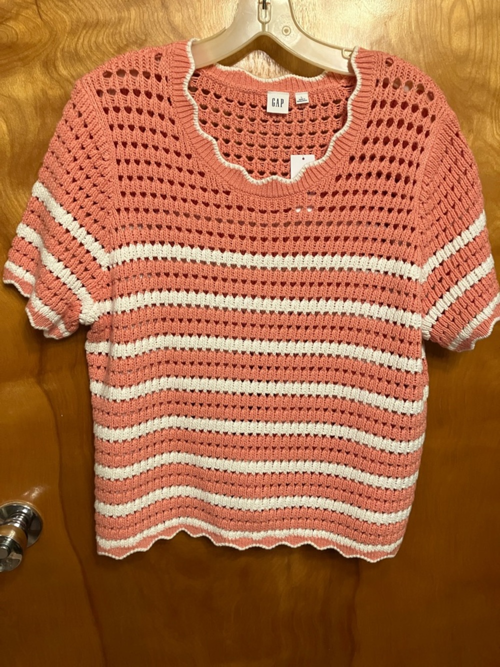 GAP. Coral & Cream Striped Sweater With Scalloped Hem. Size Large. Soft Cotton.